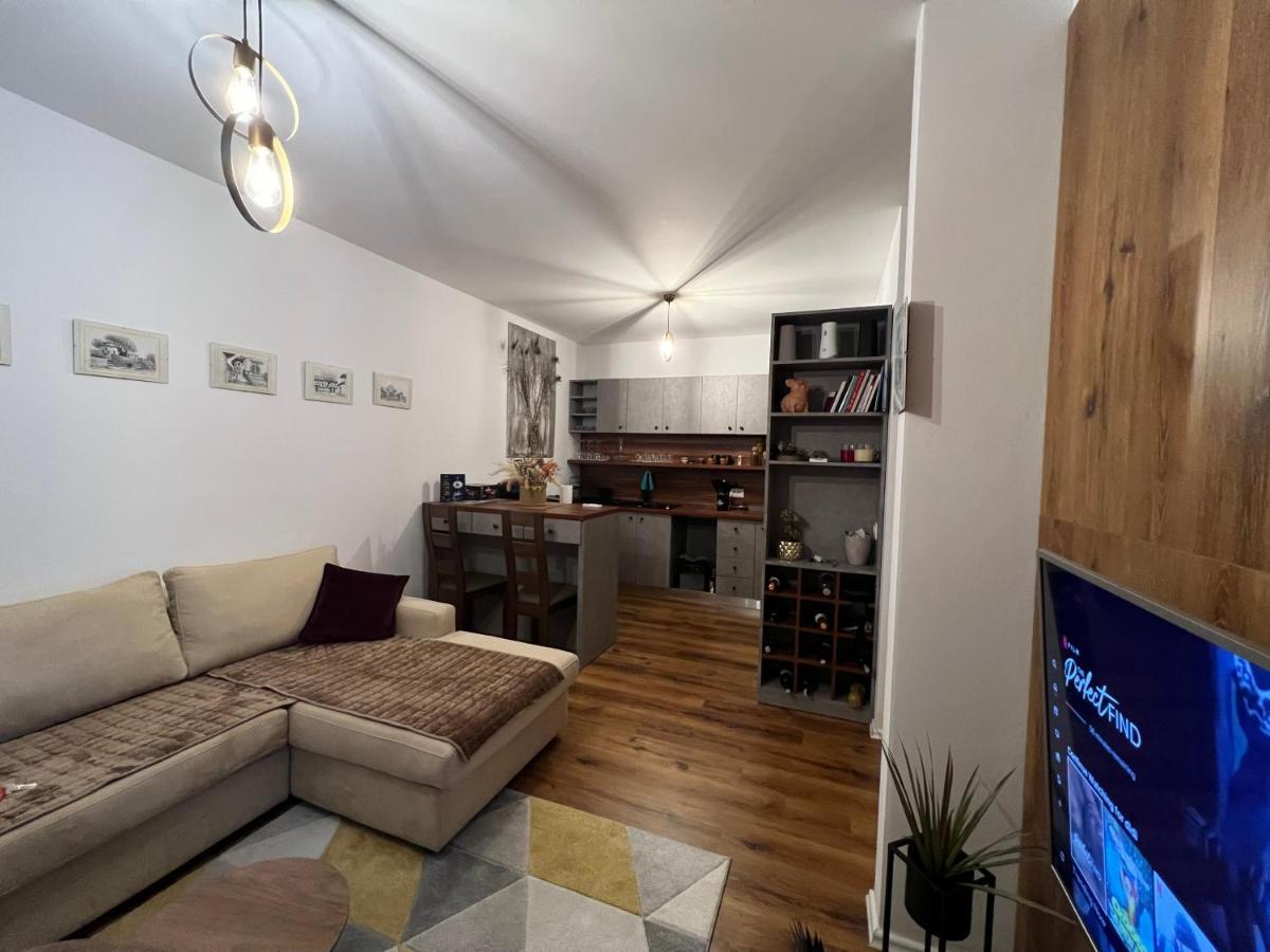 Zirkon Rush Apartment *